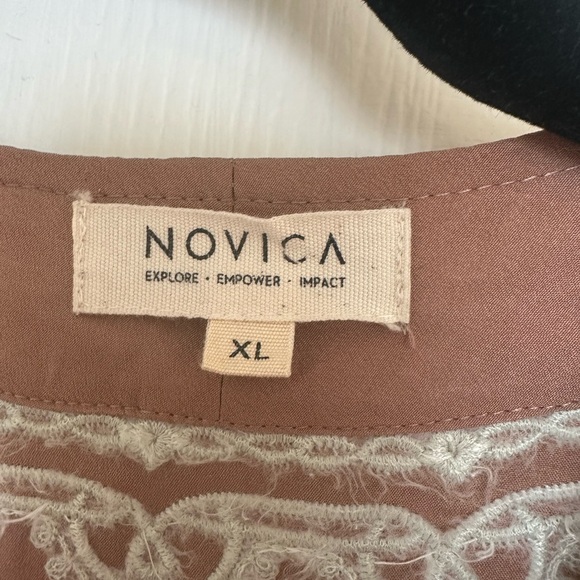 Embroidered Dusty Rose Tunic Made in India - Picture 6 of 6